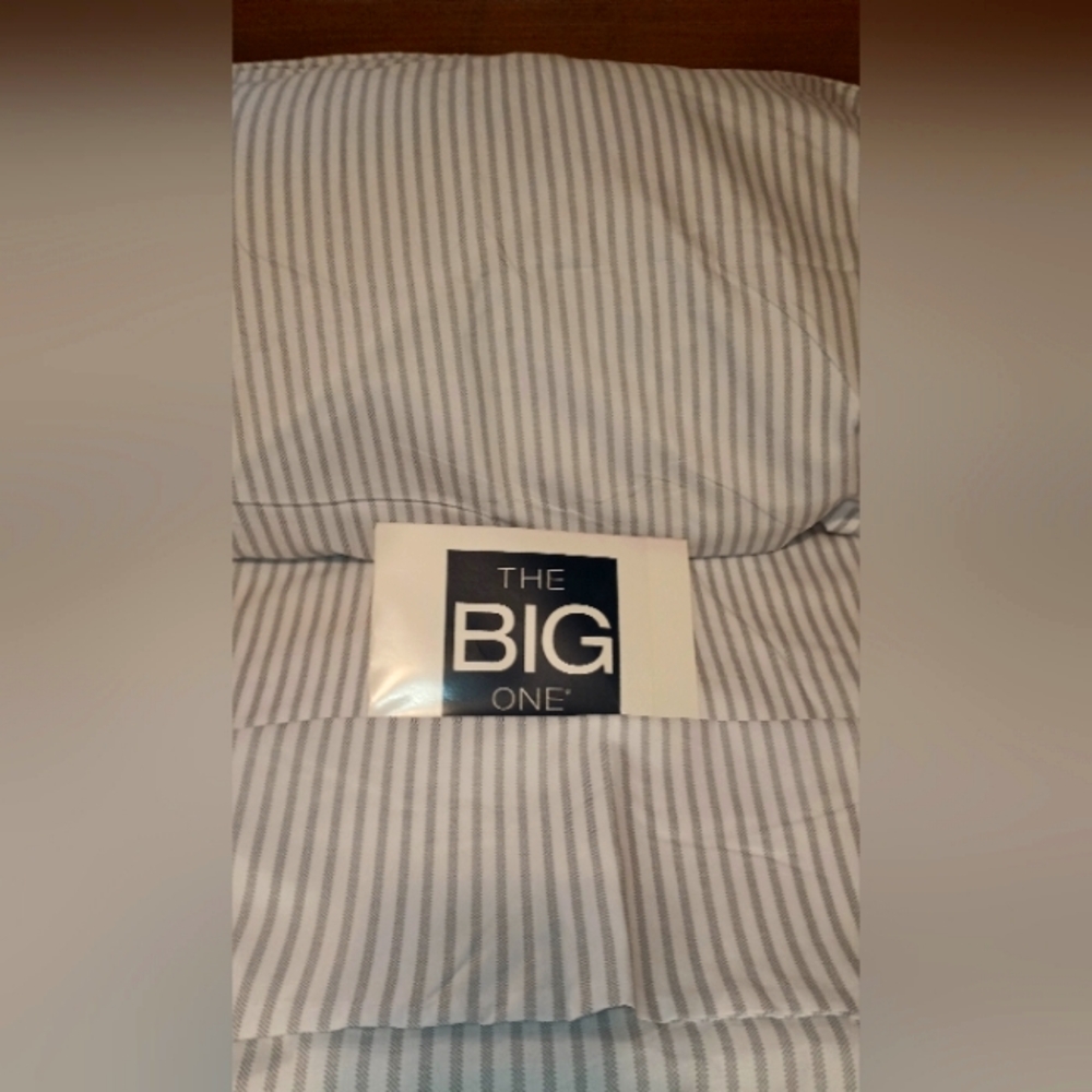 ✅️ Sold ✅️ The BIG ONE 🛏️ Six (6) Piece Bed Sheet SET 🛏️ Full Sized